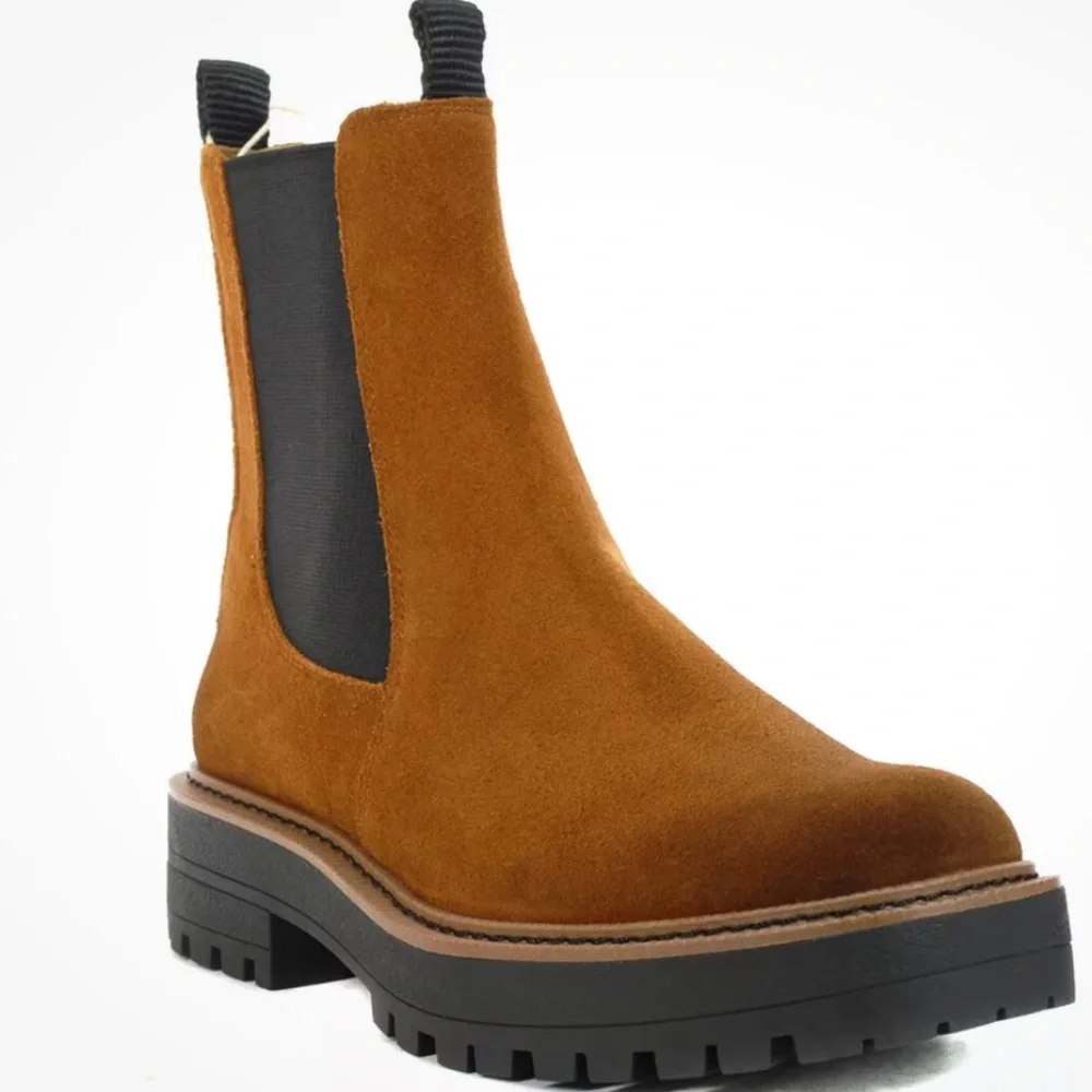 NEW $178 Sam Edelman Laguna Chelsea Lug Sole brown boot size 4